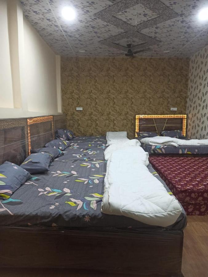 Shree Kashi Govardhan Dham Hotel อุจเจน ภายนอก รูปภาพ