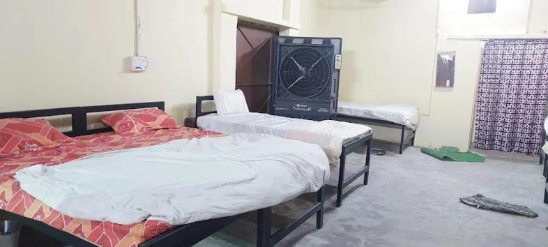 Shree Kashi Govardhan Dham Hotel อุจเจน ภายนอก รูปภาพ